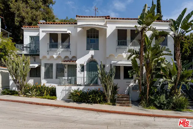 2166 Beachwood Terrace, Los Angeles, CA 90068 - #1