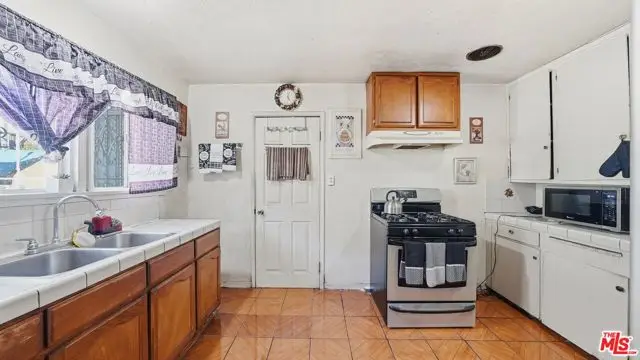 1523 E Vernon Avenue, Los Angeles, CA 90011 - #3
