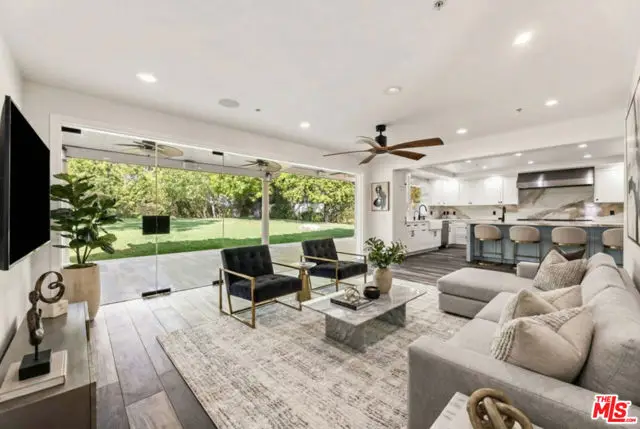 6221 Penfield Avenue, Woodland Hills, CA 91367 - #1