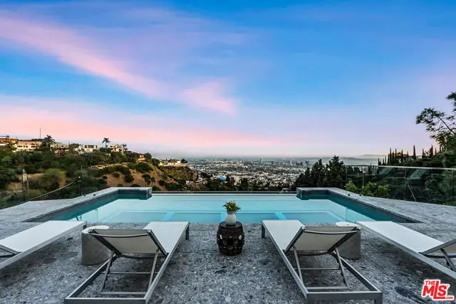 8854 Thrasher Avenue, Los Angeles, CA 90069 - #2