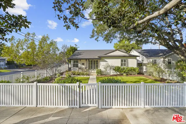 11595 Morrison Street, Valley Village, CA 91601 - #2