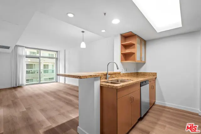 13700 Marina Pointe Drive #321, Marina Del Rey, CA 90292 - #1