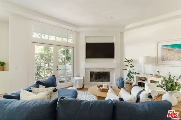 11680 Montana Avenue #203, Los Angeles, CA 90049