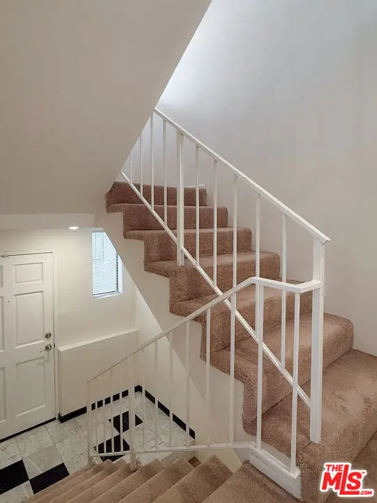 11643 Chandler Boulevard #111, Valley Village, CA 91601 - #3