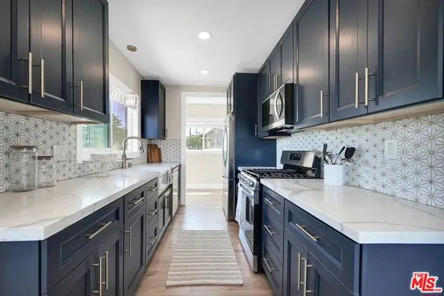 5726 Los Angeles Street, Emeryville, CA 94608 - #1