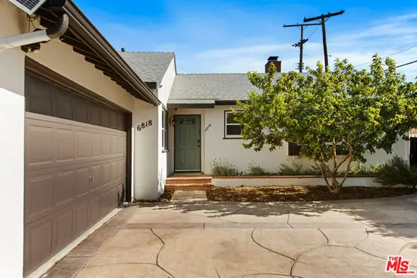 6818 Varna Avenue, Van Nuys (los Angeles), CA 91405