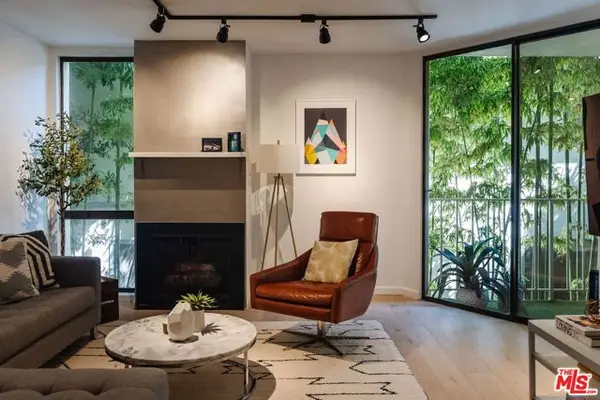 1230 N Sweetzer Avenue #204, West Hollywood, CA 90069