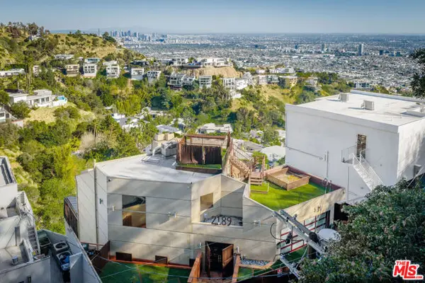 2189 Sunset Plaza Drive, West Hollywood, CA 90069