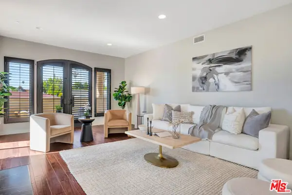 1414 S Beverly Glen Boulevard #301, Los Angeles, CA 90024