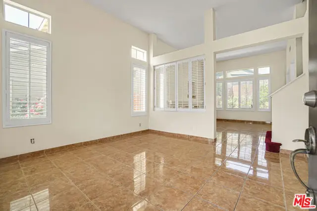 2041 Saint Andrews Way, Hawthorne, CA 90250 - #3