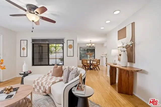 102 N Sweetzer Avenue #106, Los Angeles, CA 90048 - #3