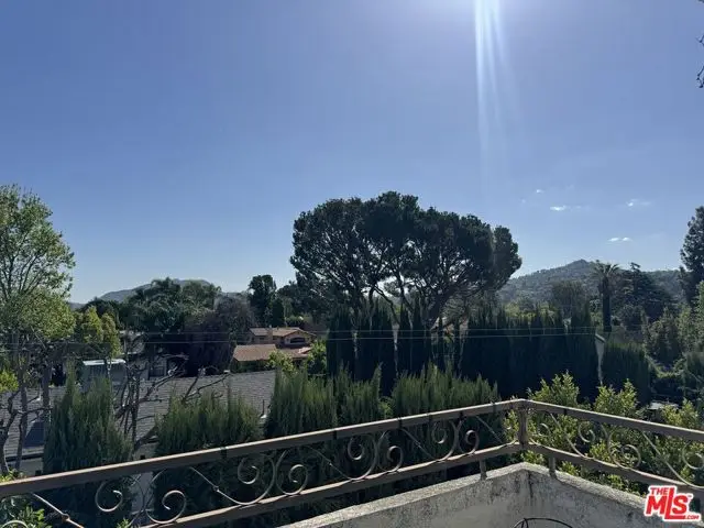 4324 Troost Avenue #303, Studio City, CA 91604 - #3