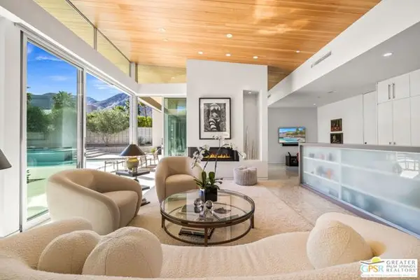 3075 Goldenrod Lane, Palm Springs, CA 92264