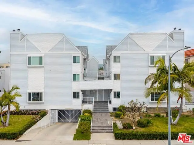 1121 E Wilson Avenue #12, Glendale, CA 91206 - #1