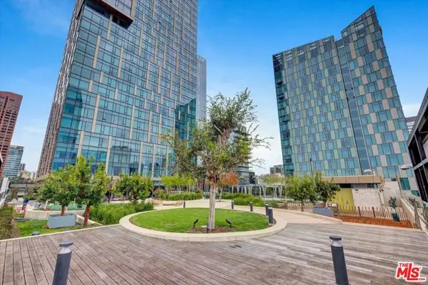 889 Francisco Street #911, Los Angeles, CA 90017