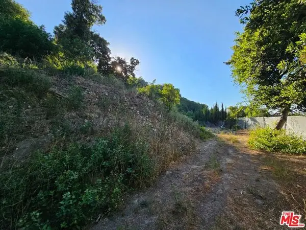 13388 Newcomb Drive, Sherman Oaks (los Angeles), CA 91423