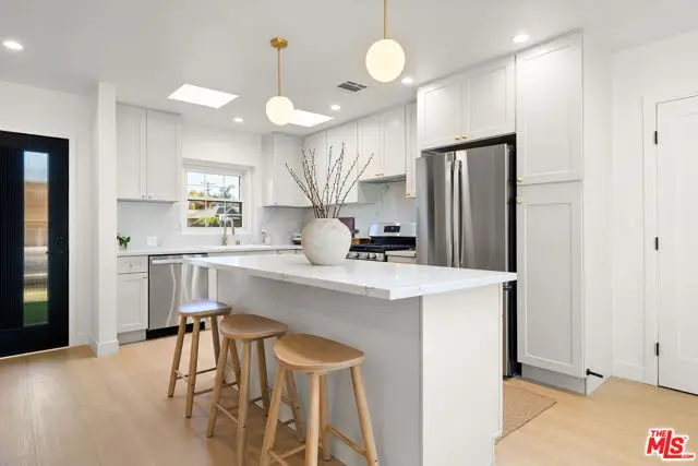 23649 Emelita Street, Woodland Hills, CA 91367 - #2