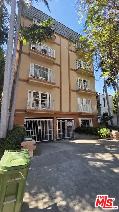 2205 S Bentley Avenue #302, Los Angeles, CA 90064