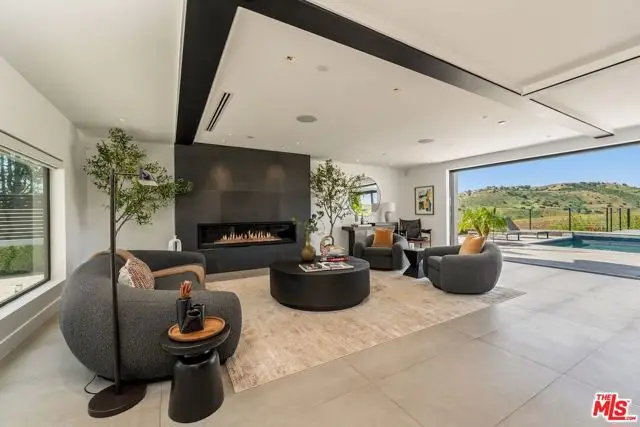 26029 Farmfield Road, Calabasas, CA 91302 - #2