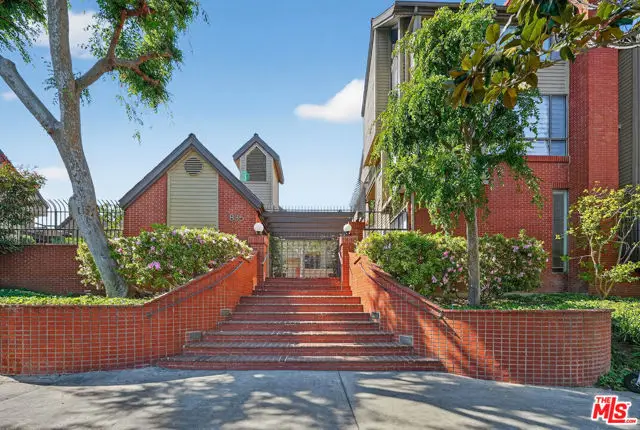 835 S Lucerne Boulevard #105, Los Angeles, CA 90005 - #2