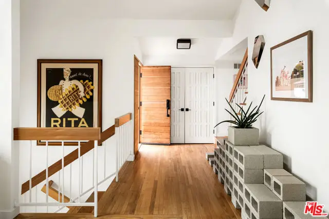 1926 N Crescent Heights Boulevard, Los Angeles, CA 90069 - #2