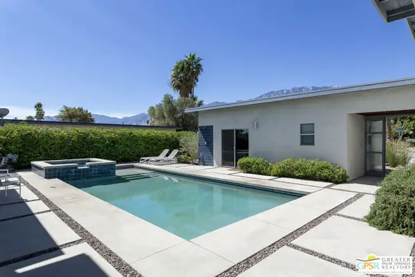 2990 N Farrell Drive, Palm Springs, CA 92262