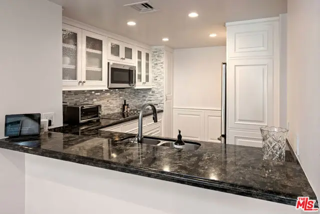 10520 Wilshire Boulevard #505, Los Angeles, CA 90024 - #3