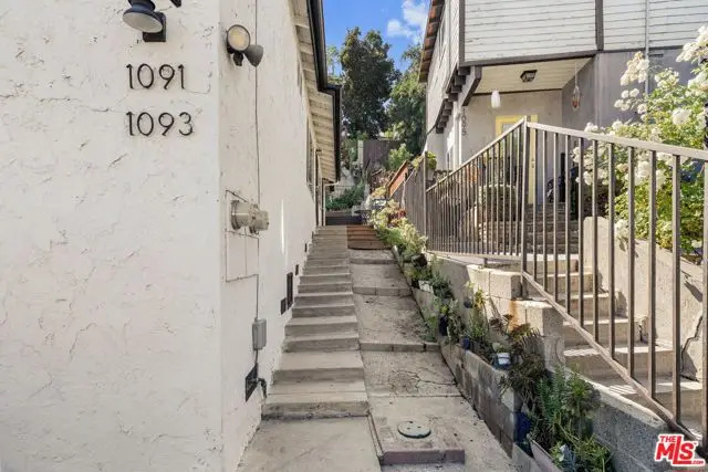 1091 N Gage Avenue, Los Angeles, CA 90063 - #2