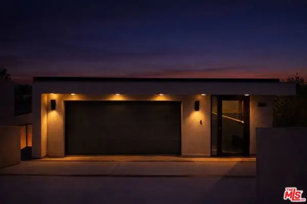 5130 Medina Road, Woodland Hills (los Angeles), CA 91364