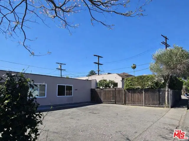 6141 Hazeltine Avenue, Van Nuys, CA 91401 - #2