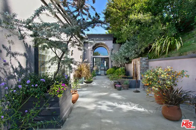 4039 Cody Road, Sherman Oaks, CA 91403 - #1