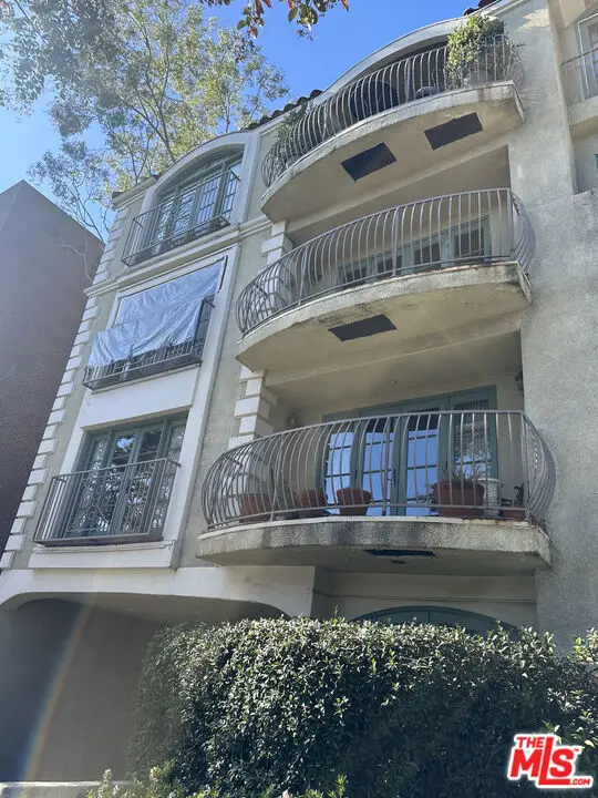 277 S Spalding Drive #303, Beverly Hills, CA 90212 - #3