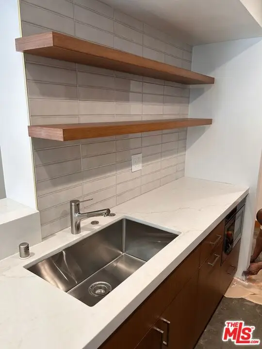 1215 N Olive Drive #210, West Hollywood, CA 90069 - #3