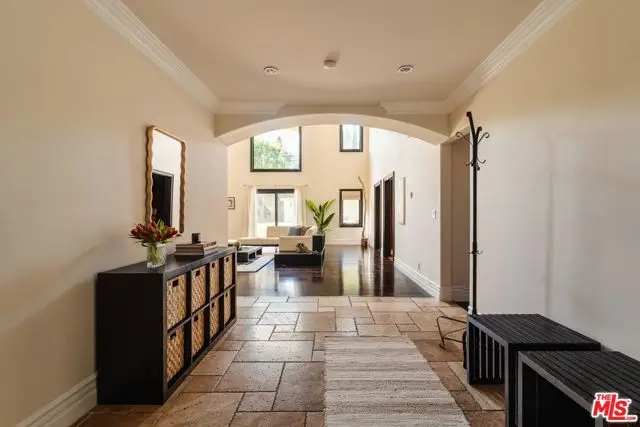 17236 Weddington Street, Encino, CA 91316 - #2