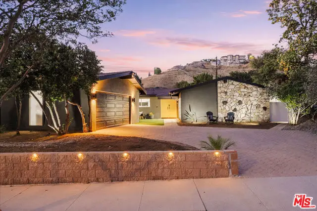 22649 Mulholland Drive, Woodland Hills, CA 91364 - #2