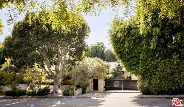 1011 N Hillcrest Road, Beverly Hills, CA 90210 - #1