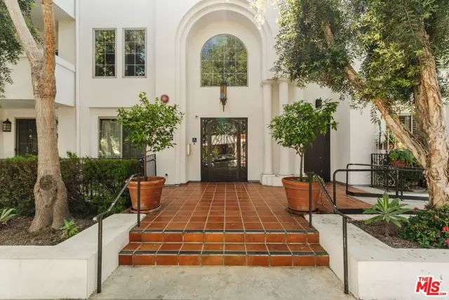 10648 Woodbridge Street #106, North Hollywood, CA 91602 - #2