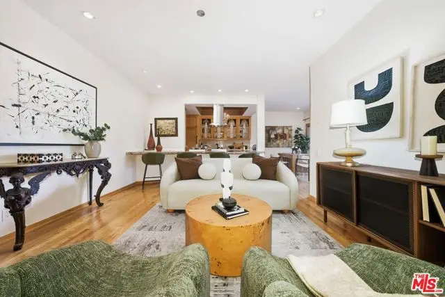 612 S Barrington Avenue #213, Los Angeles, CA 90049 - #3