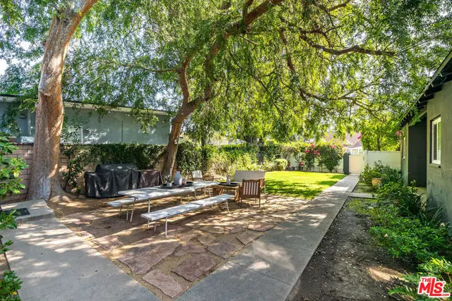5139 Fulton Avenue, Sherman Oaks, CA 91423 - #3