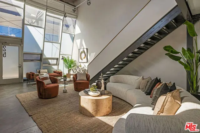 130 S Hewitt Street #25, Los Angeles, CA 90012 - #1