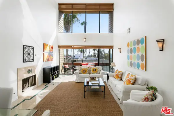 750 S Bundy Drive #PH302, Los Angeles, CA 90049