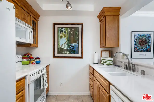 501 Palisades Drive #105, Pacific Palisades, CA 90272 - #2