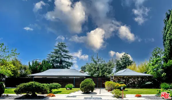 17600 Lemarsh Street, Northridge (los Angeles), CA 91325