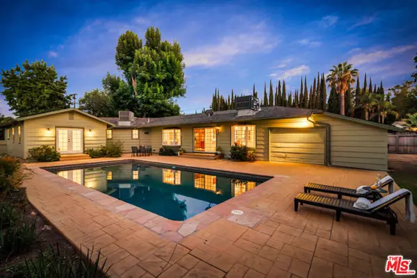 6001 Oakdale Avenue, Woodland Hills (los Angeles), CA 91367