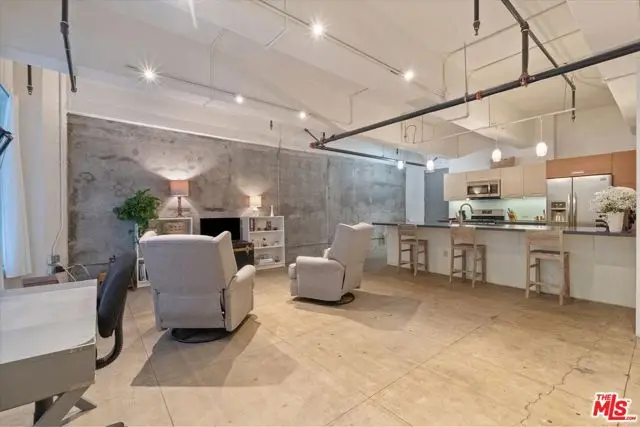 746 S Los Angeles Street #403, Los Angeles, CA 90014 - #3