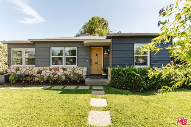 13932 Hamlin Street, Van Nuys, CA 91401 - #1