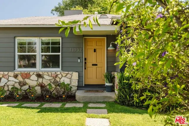 13932 Hamlin Street, Van Nuys, CA 91401 - #2