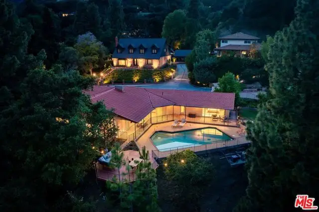 3770 Whiting Manor Lane, Glendale, CA 91208 - #2