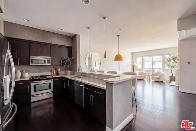 10878 Bloomfield Street #406, North Hollywood, CA 91602 - #3