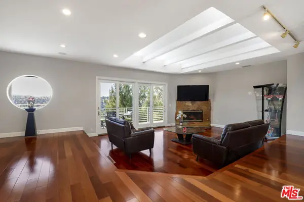 5045 Calatrana Drive, Woodland Hills (los Angeles), CA 91364